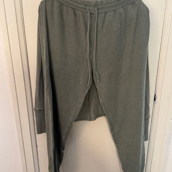 Green Cotton Lounge Set - Picture 3 of 4